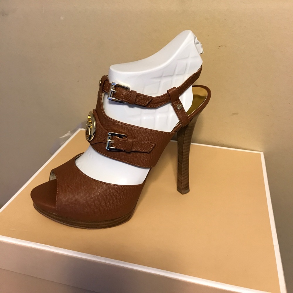 Shoes - Picture 3 of 3